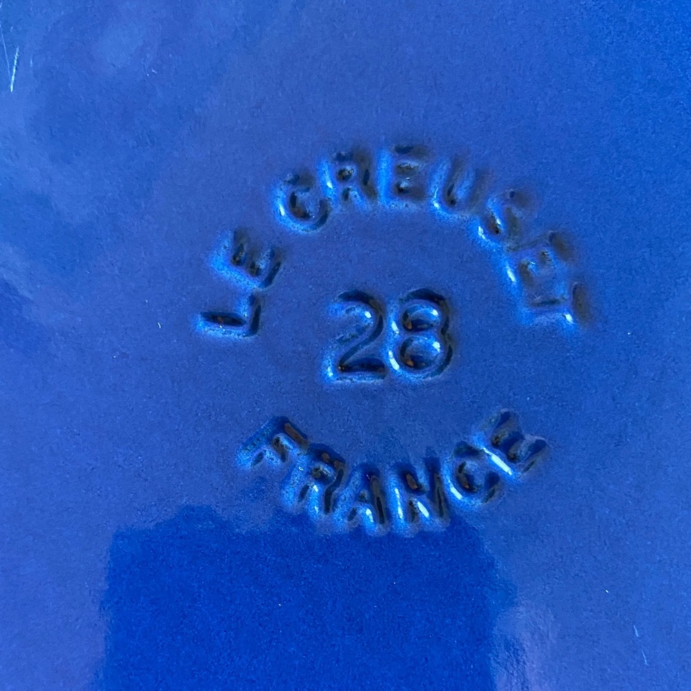 Rare Large Vintage Blue/Cream LE CREUSET Cast Iron Bowl 2 Handles Size 28